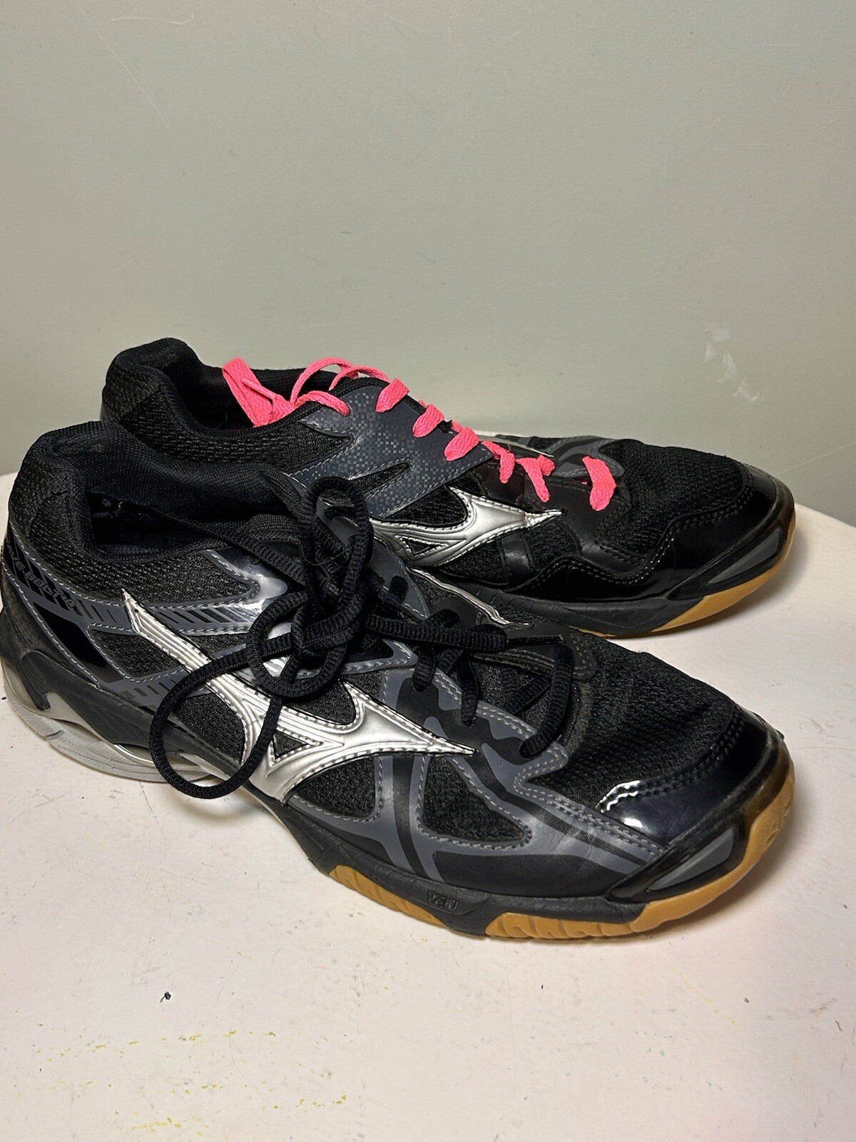 Mizuno Wave Bolt 4 Women’s Size 10.5 Volleyball Court Shoe Black Silver Athletic