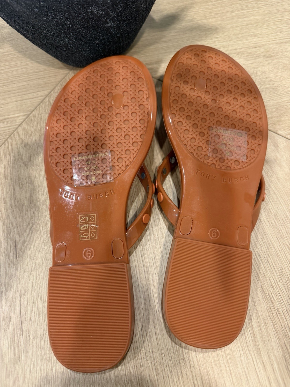 Tory Burch Women’s Brown Thong Sandals Flip Flops Rubber Upper US 6