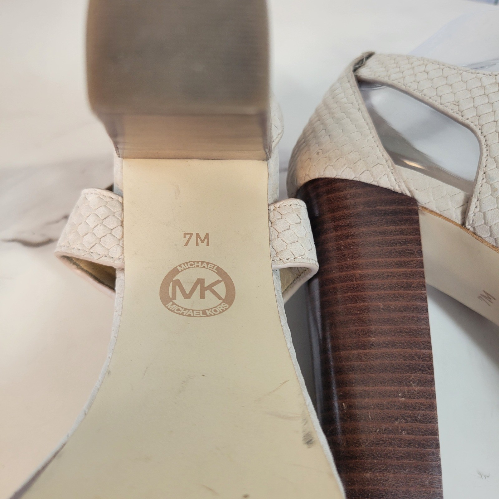MICHAEL Michael Kors Berkley Lock Leather Platform Sandals Taupe Heels Size 7
