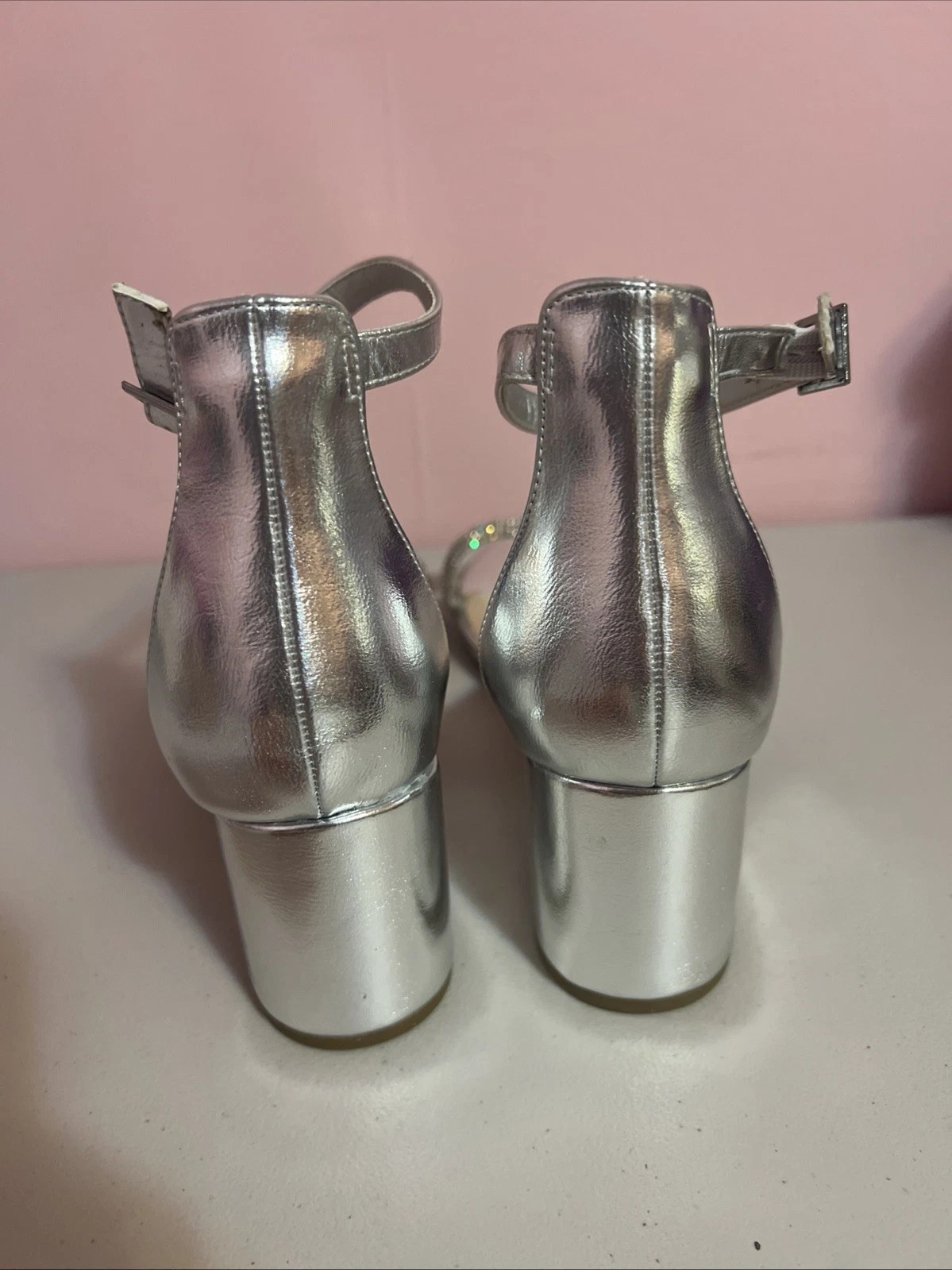 David’s Bridal New Women’s Silver Block Heel Sandals Iridescent Crystals Size 9