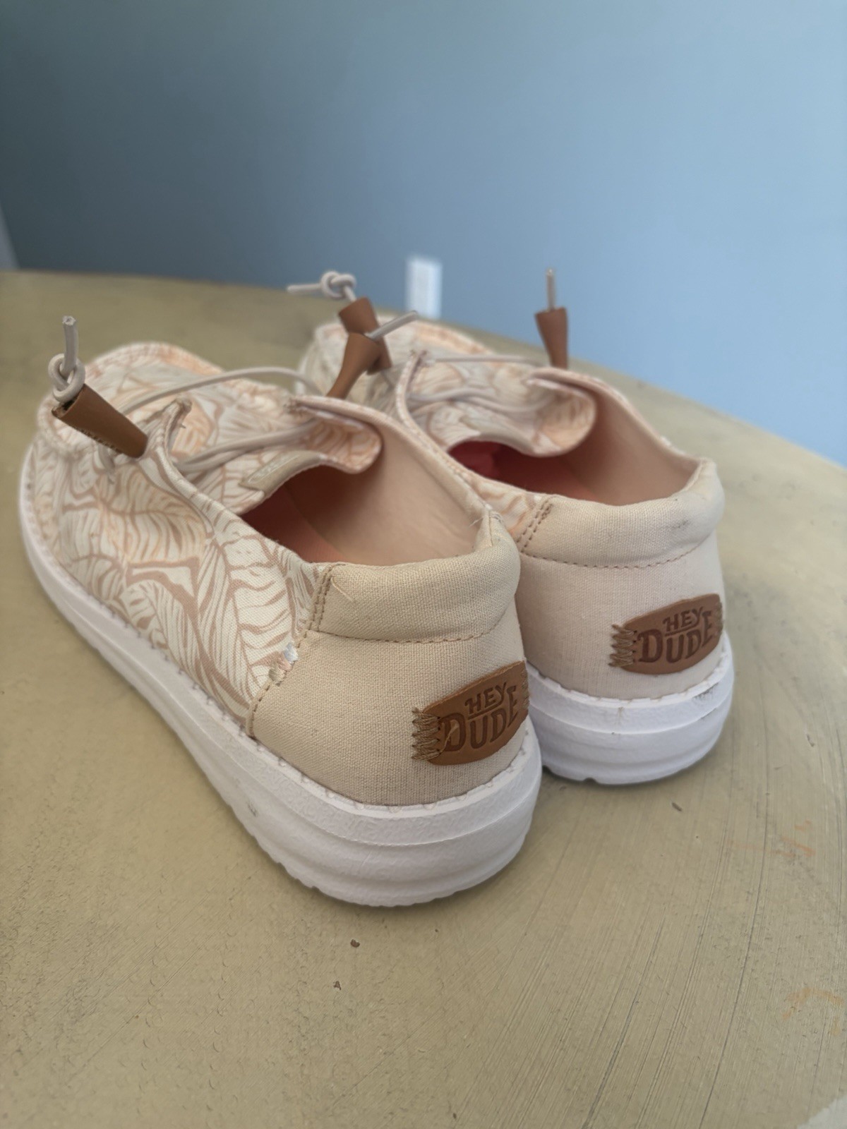 Hey Dude Womens Wendy Tropical Light Pink Size 10 US , Worn Once