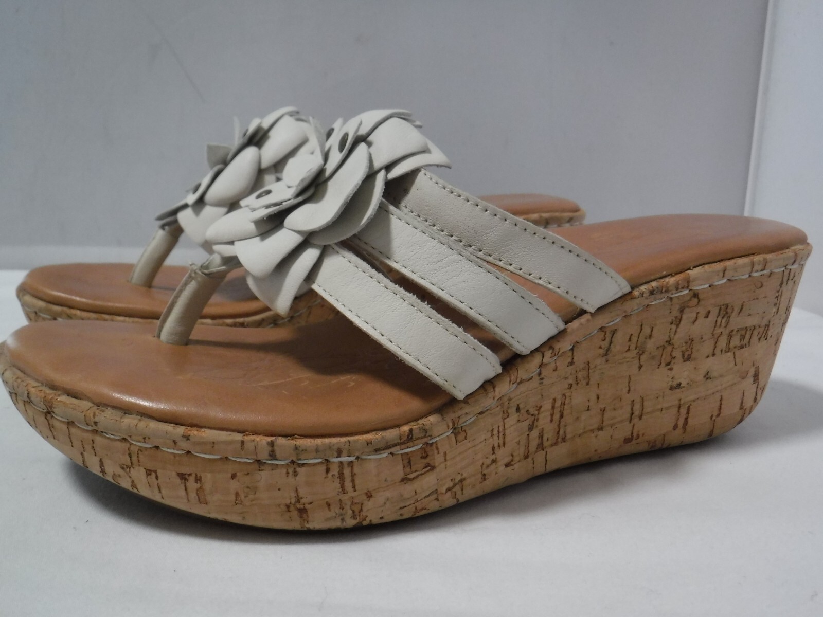 PF3 BORN MIKO Flutter W22259 Ivory Flower Cork Platform Chunky Thong Sandal 9