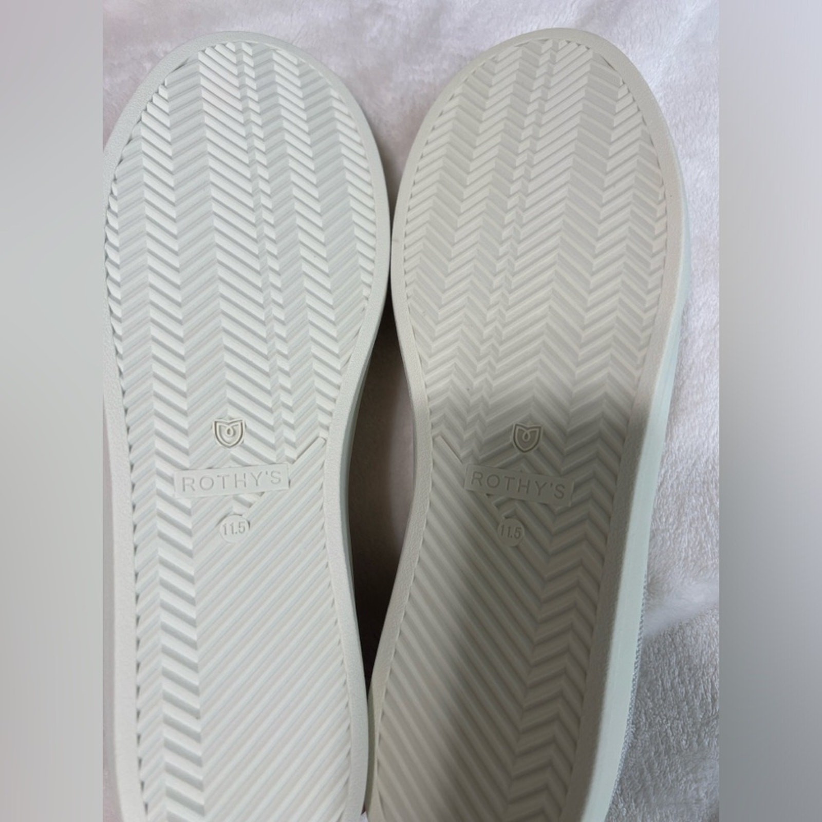 Rothy’s Lace-Up Sneakers Diamond Twill Cream Size 11.5 NIB