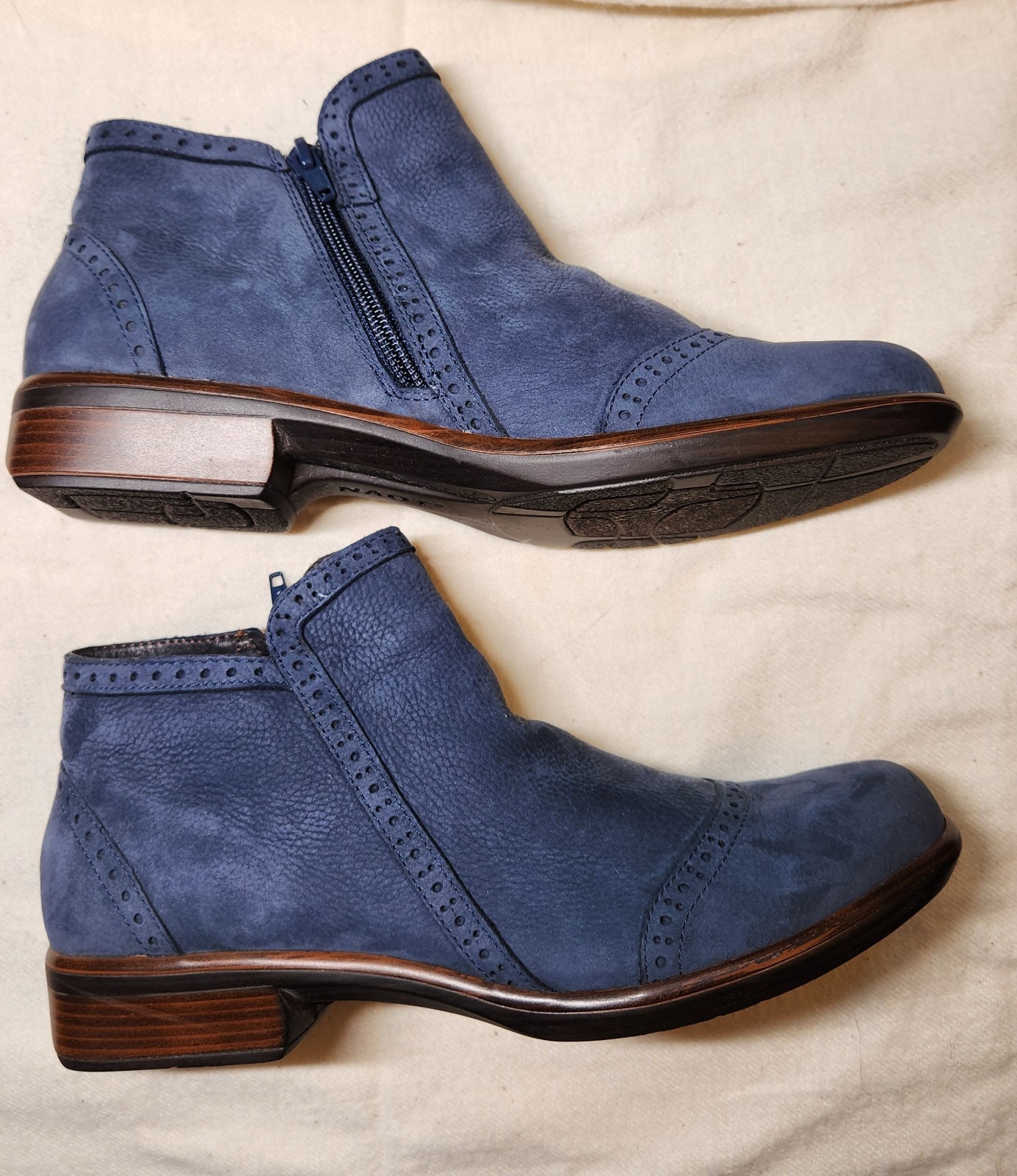 $169 Naot Nefasi Blue Nubuck Ankle Boot – Size 9 US 40 Excellent condition