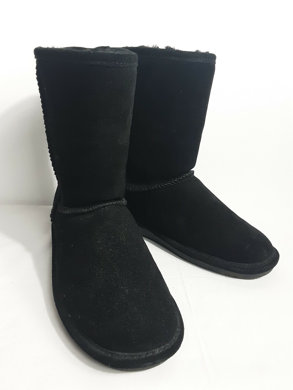 Bearpaw Emma Short Womens Size 8 US Brown Sheepskin Suede Boots 608W