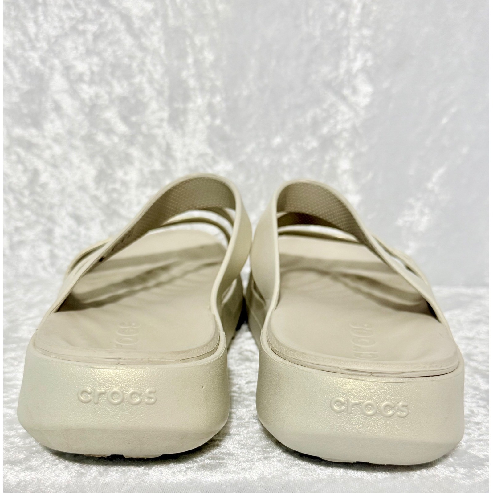 Crocs Getaway Strappy Sandals Womens Sz 9W Pumice Metallic Shimmer Croslite