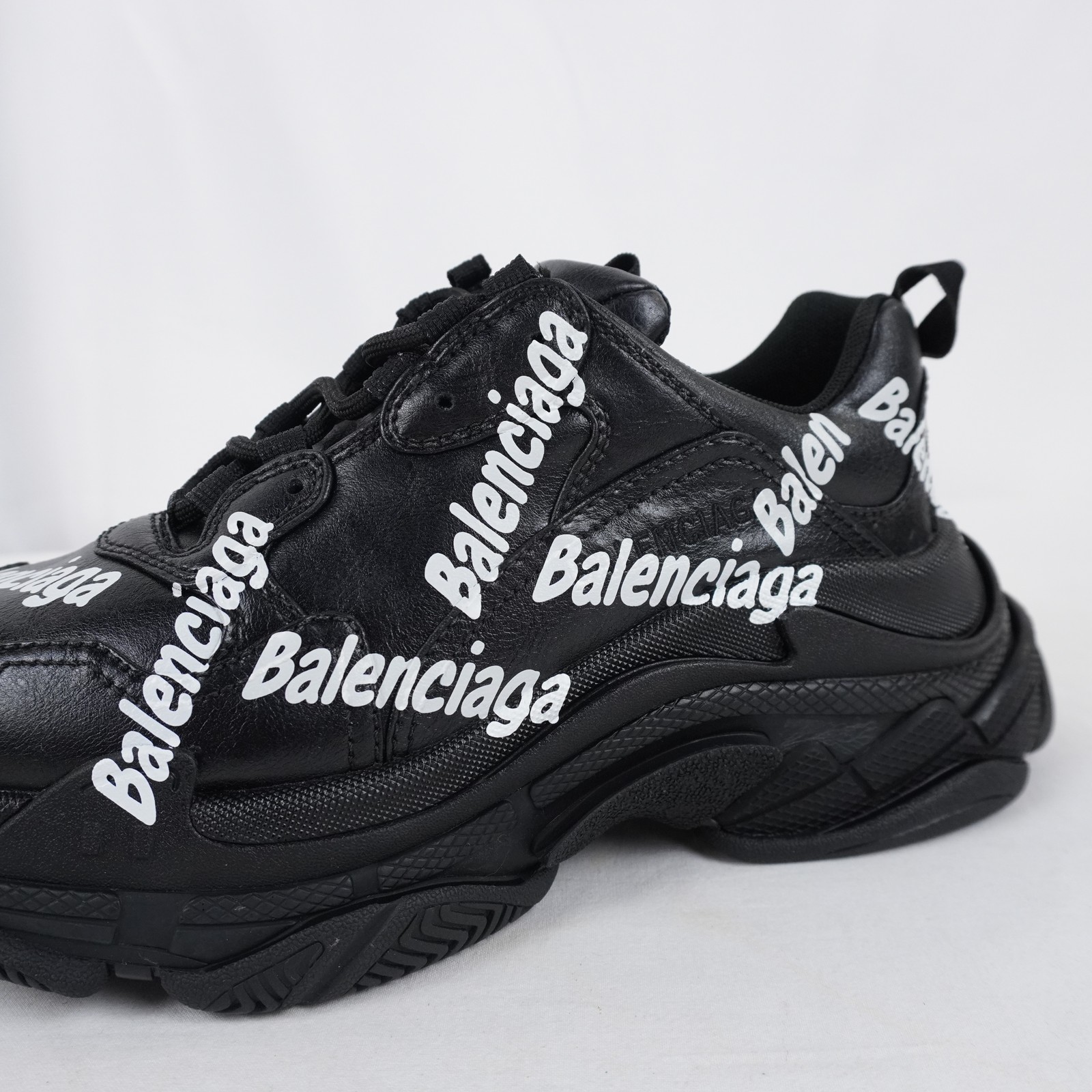 Balenciaga Triple S Logotype Sneakers In Black/White – Size EU 40/US 10 (524039)
