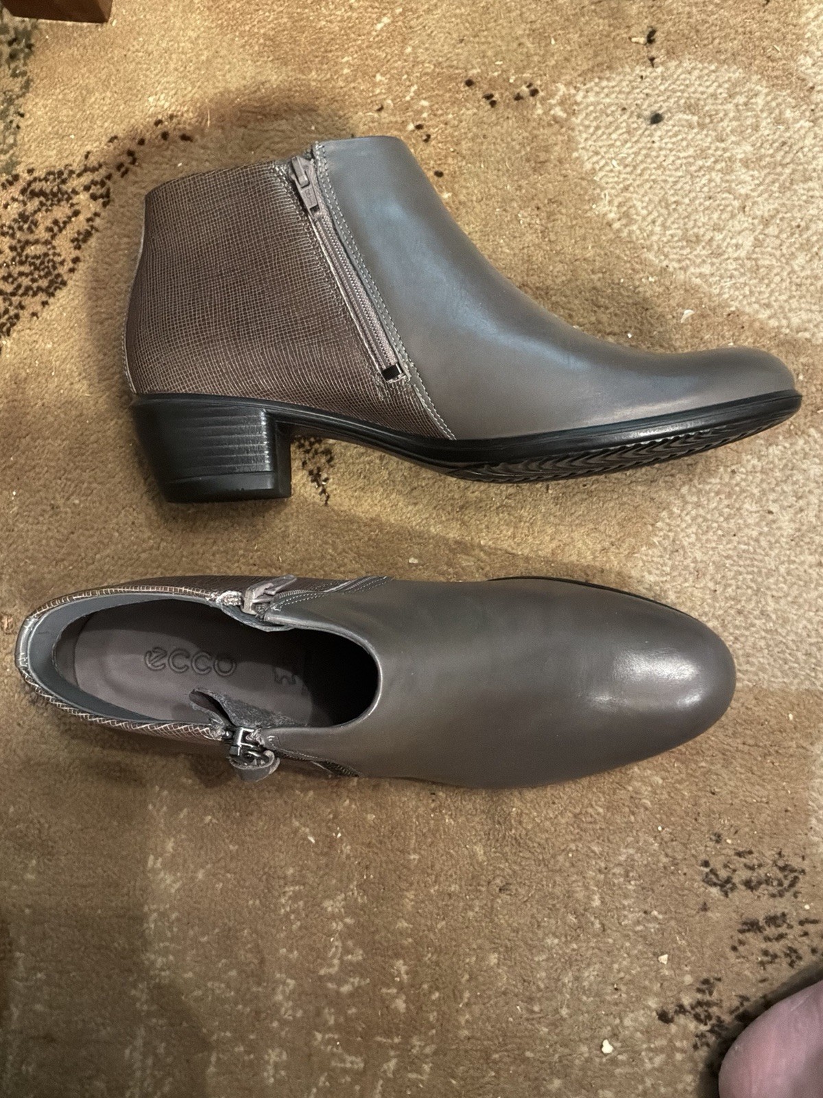 New Ecco touch 36 warm grey leather boots. Sz40. RT$179.