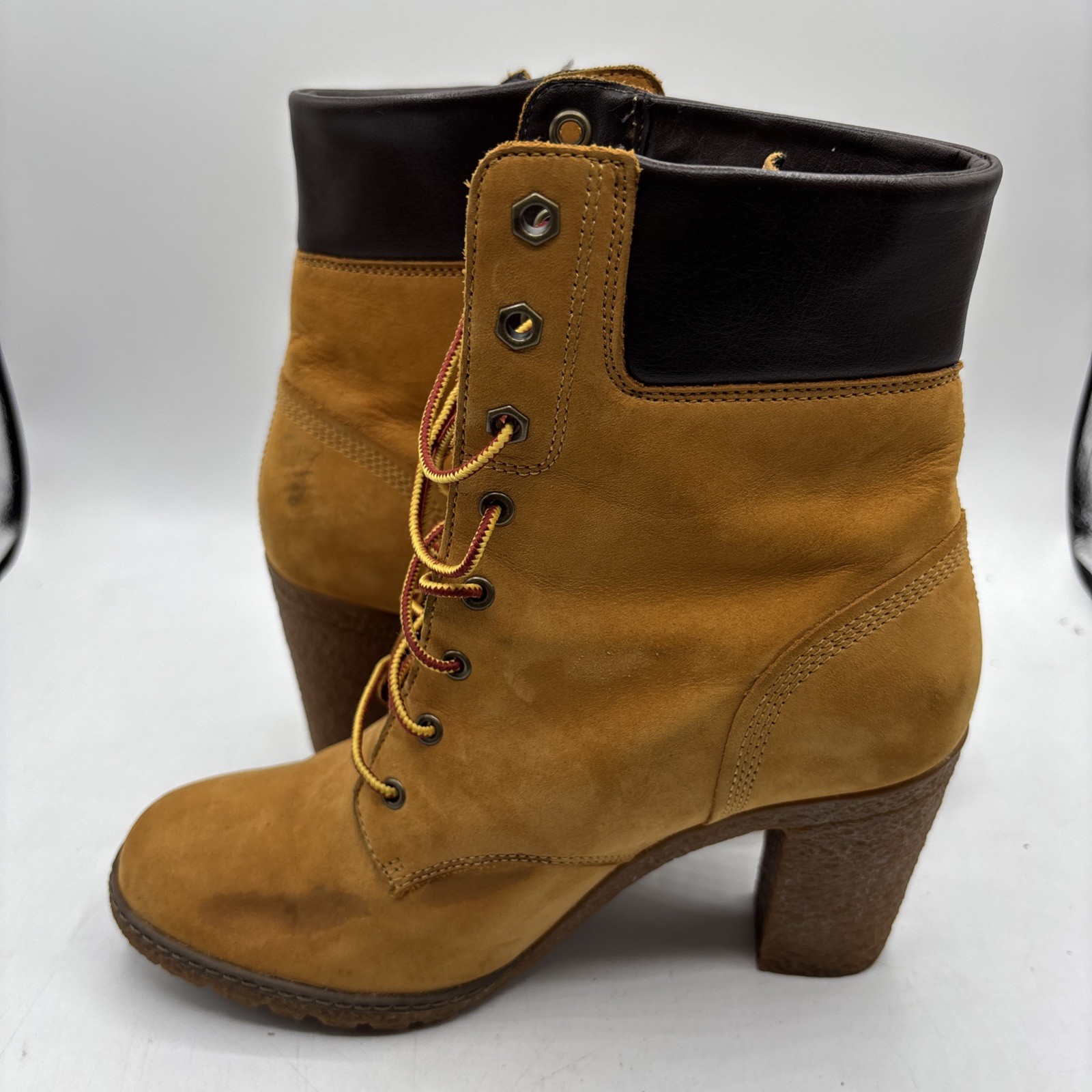 Timberland Earthkeepers W Size 8.5 Lace-Up 2.5” High Heel
