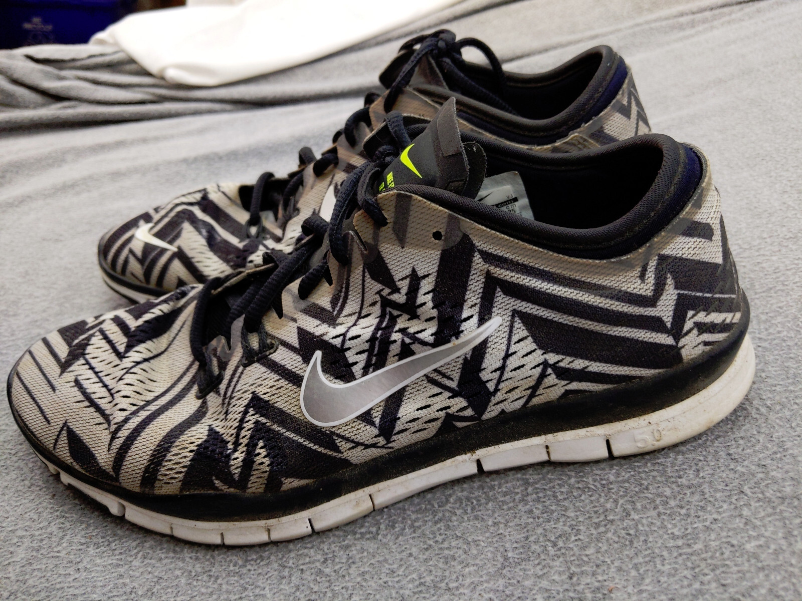Nike Free TR Fit 4 Womens 8 39 Black Gray Zebra Running Shoe Jogging Flexible