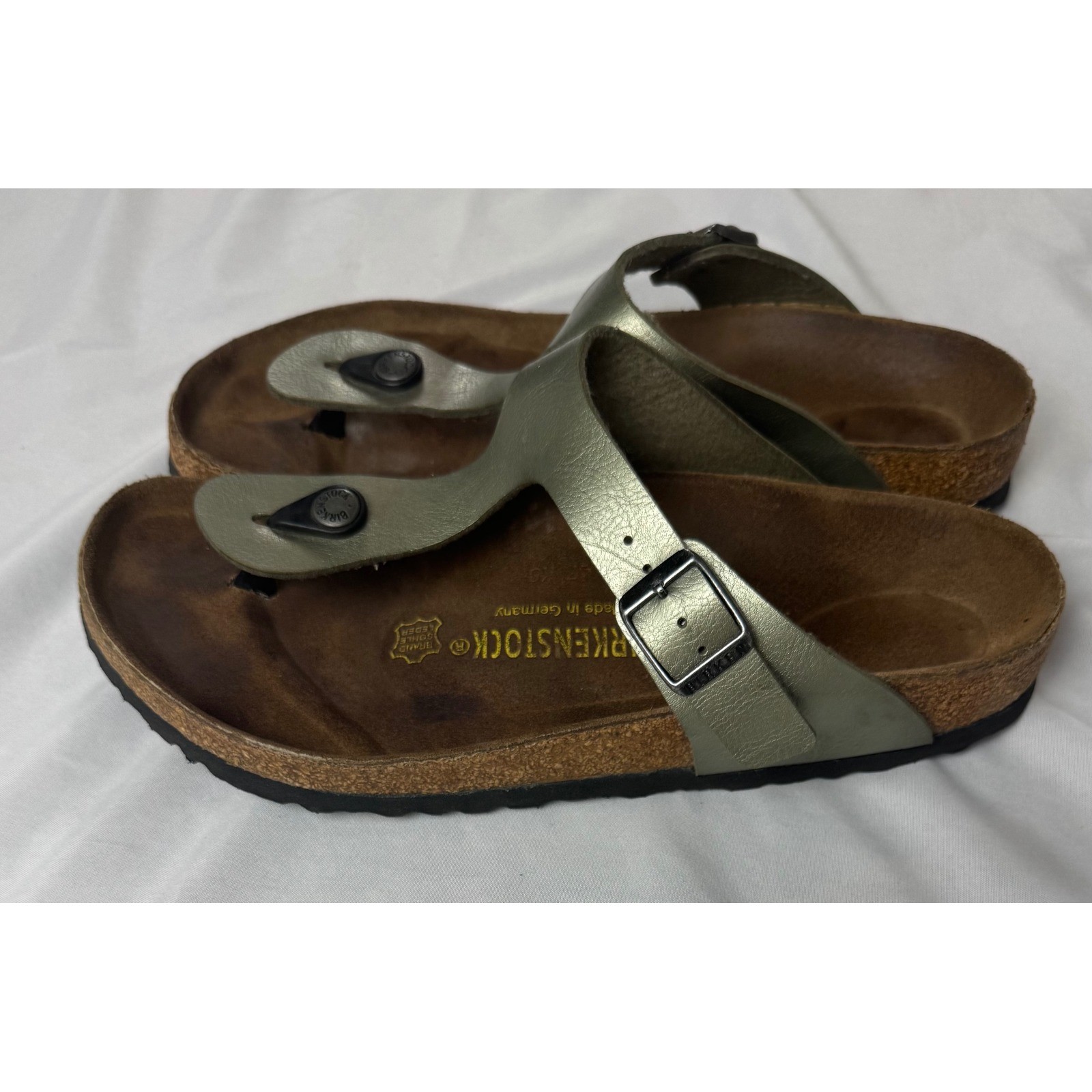 Birkenstock Gizeh Metallic Olive Green Thong Sandals Womens 40 L9 M7 Germany