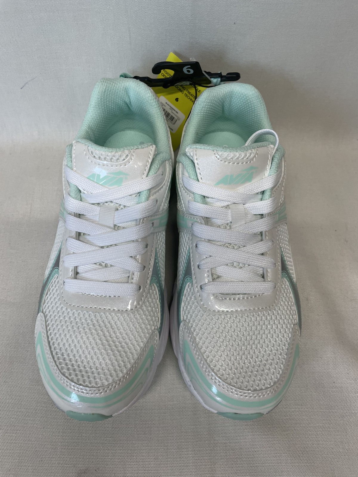 AVIA Women’s Fashion Gel Sneaker White Mint Green, Size: 6 NWT