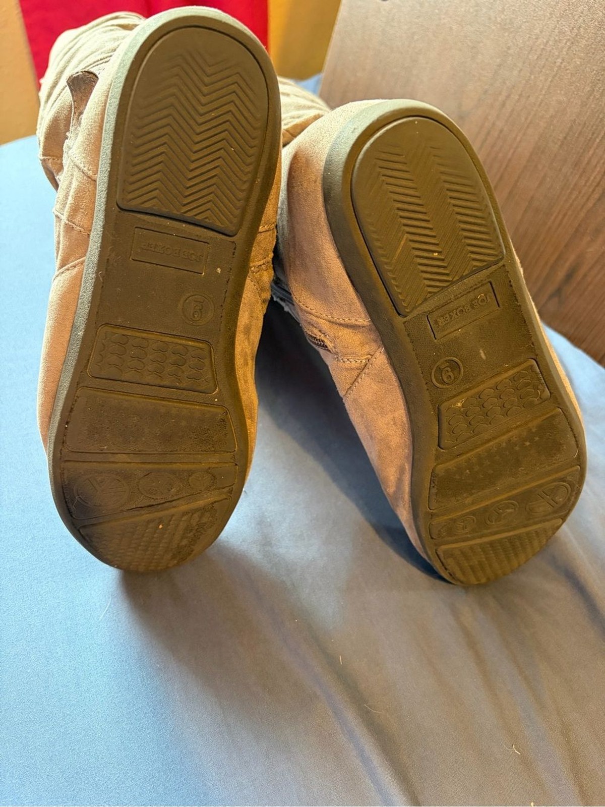 Unbranded Women’s Tan and Cream Boots