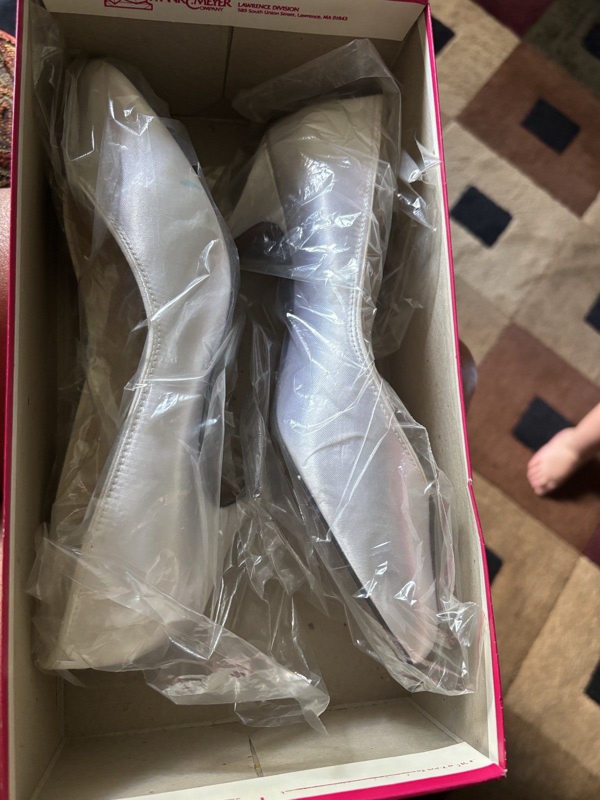 Vintage White Satin Pumps Dyeables Bridal Heels w/ Box Shoes Size 7 1996
