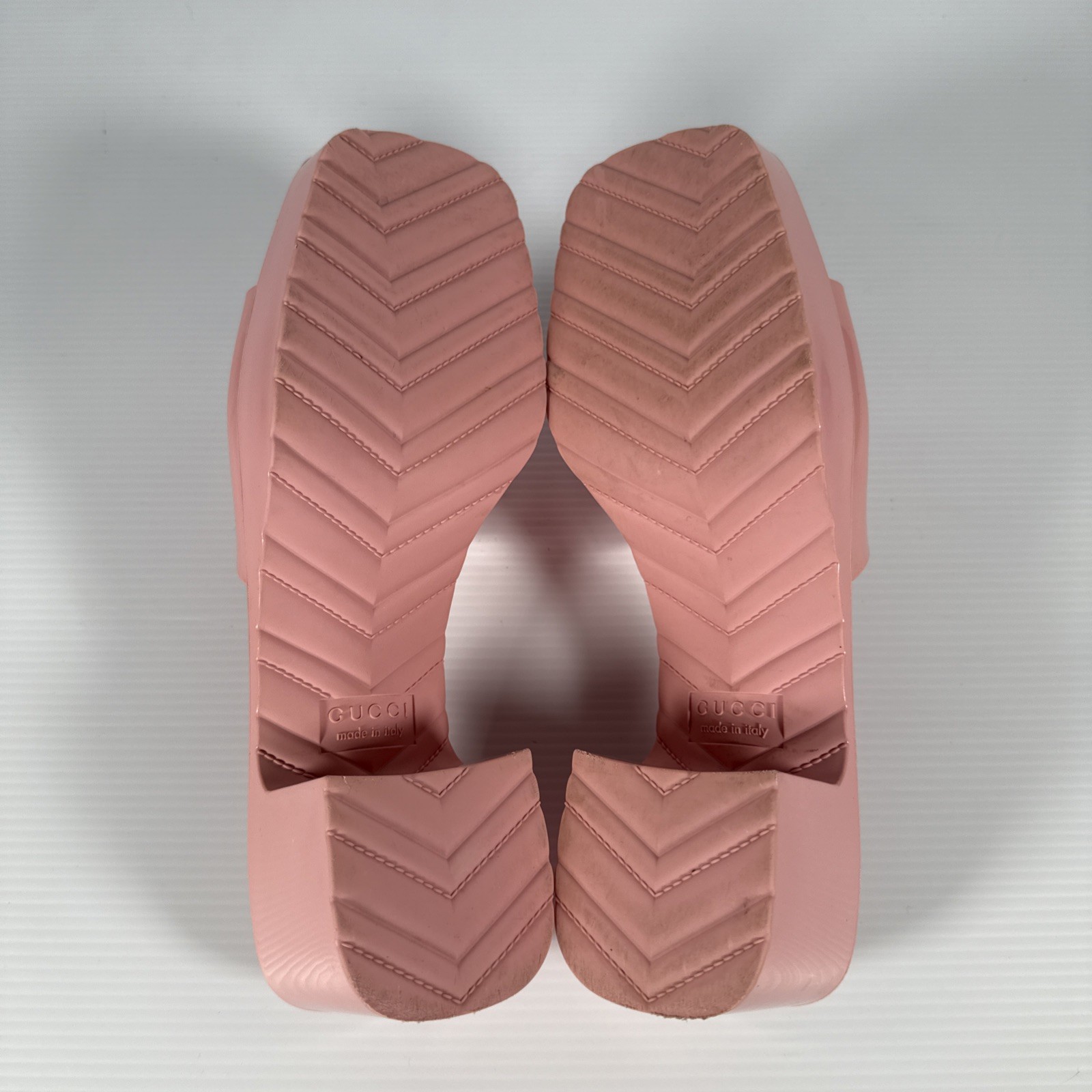 GUCCI PINK RUBBER SLIDES- 7 1/2-8 sandals