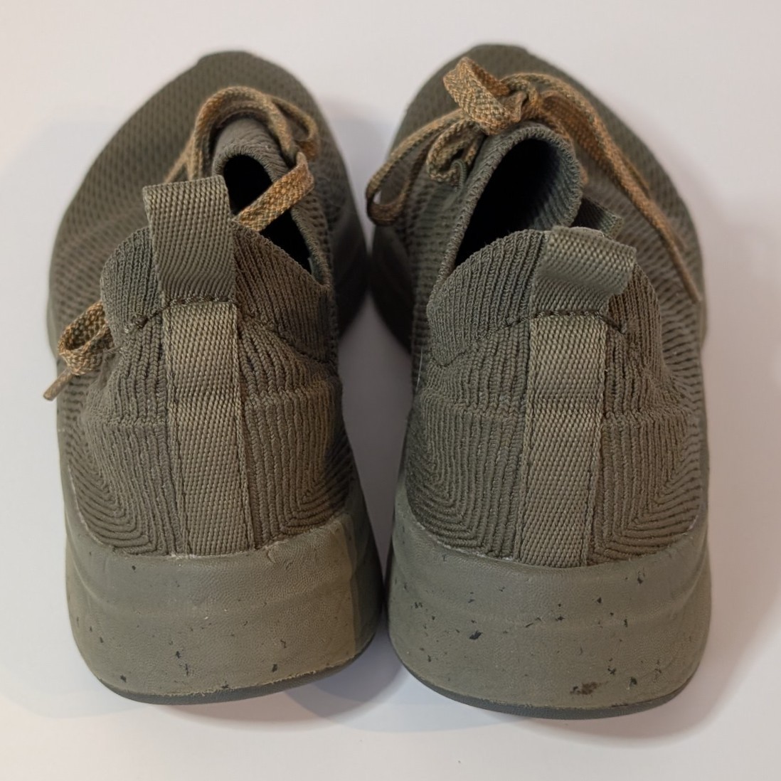 REI CoOp Beyonder Athletic Outdoor Hiking Shoes Olive Green Trailbed, Womens 7.5