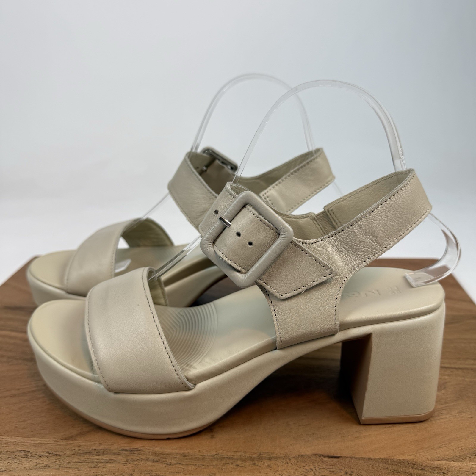New Womens Naot Glamour Platform Leather Strappy Ivory Sandals Size 39 US 8-8.5
