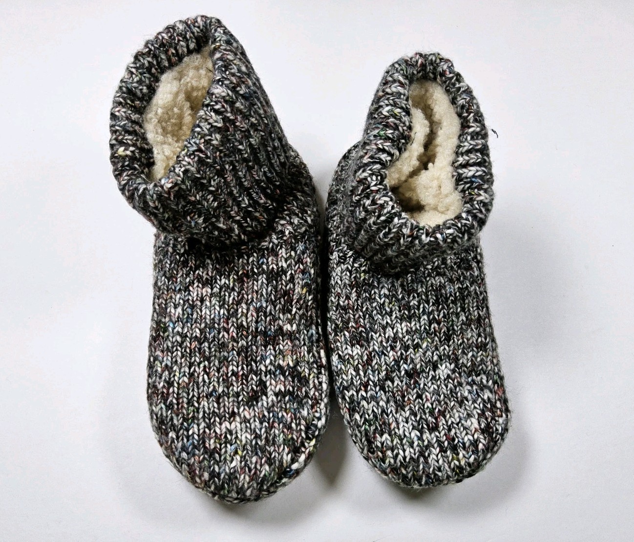 Bombas Sherpa Lined Gripper Bootie Slippers House Shoes Size XS W5-6.5