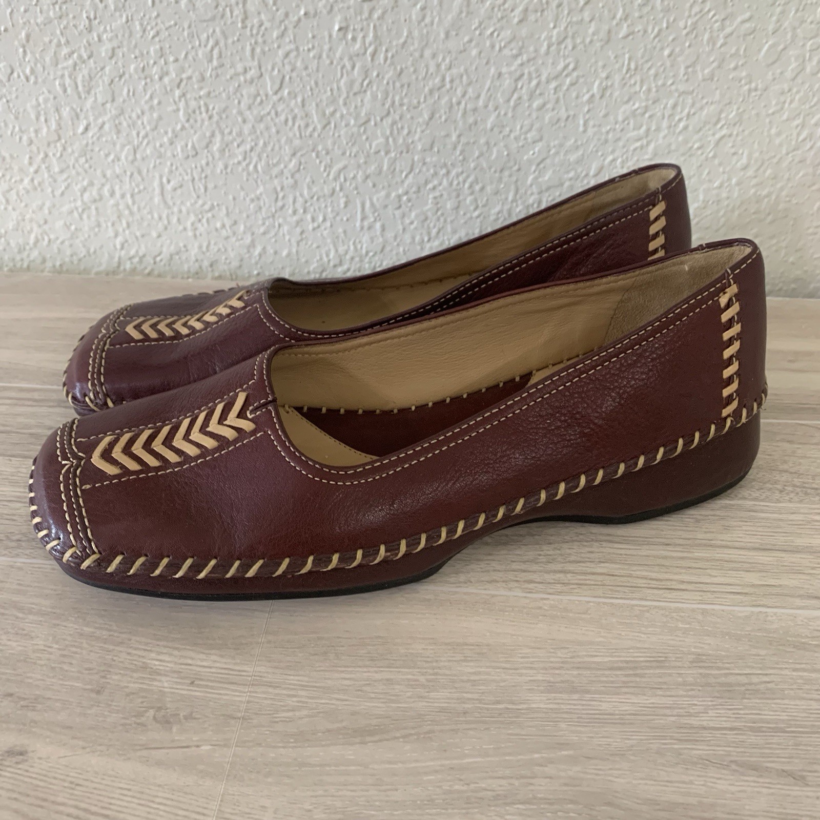 Nurture Burgundy Red Tan Leather Stitched Slip On Shoes Women’s Size 6M