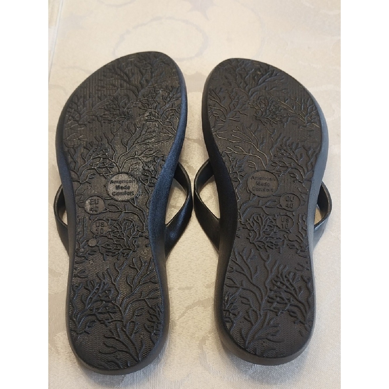 Oka-B NWOT Women’s Rhinestone Jewel Flip Flop Sandals Size 10 Black Arch Support
