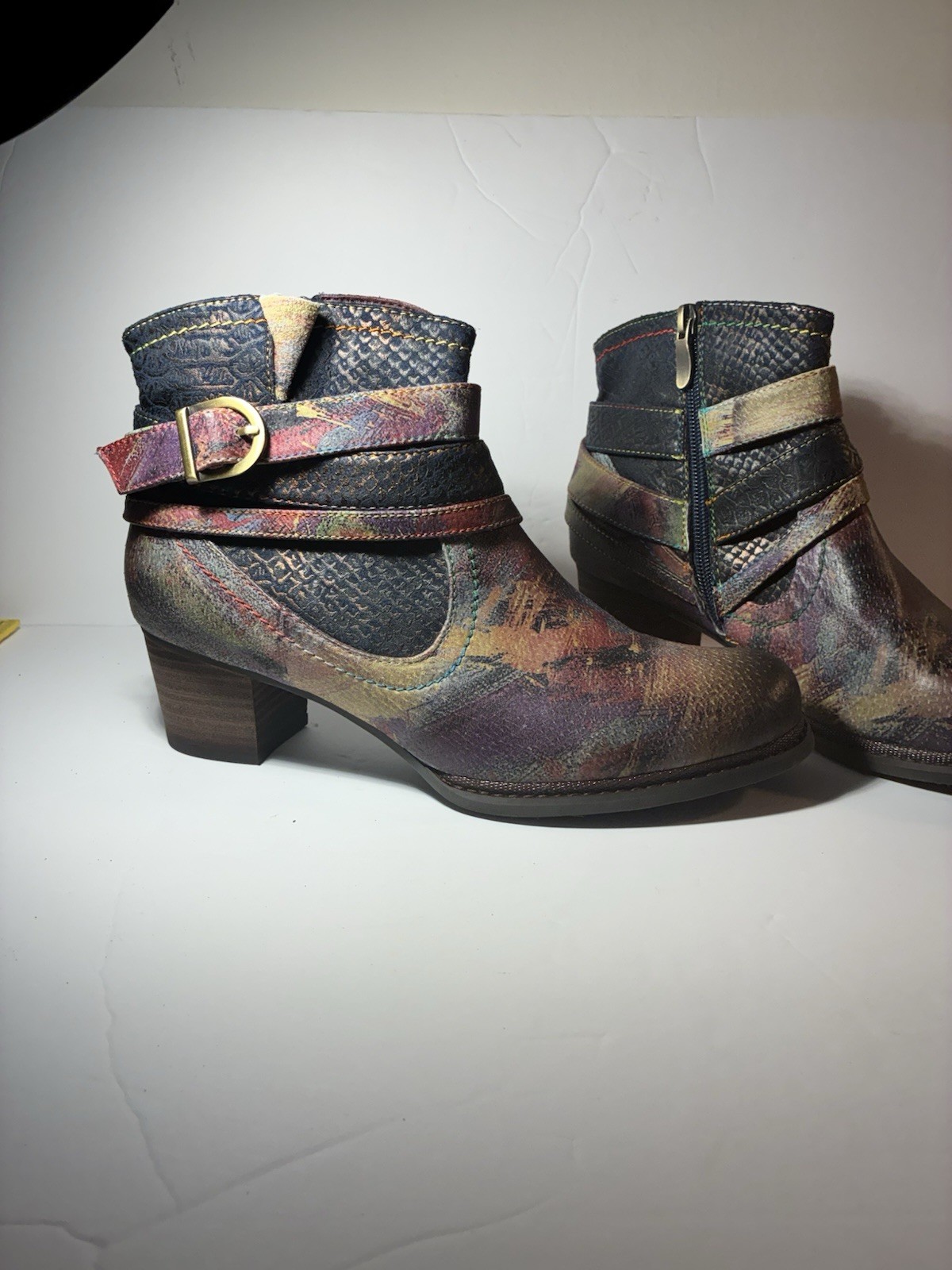 L’Artiste Shazzam Ankle Boots Womens Sz 40 US 9 Multi-Colored Spring Step Zip