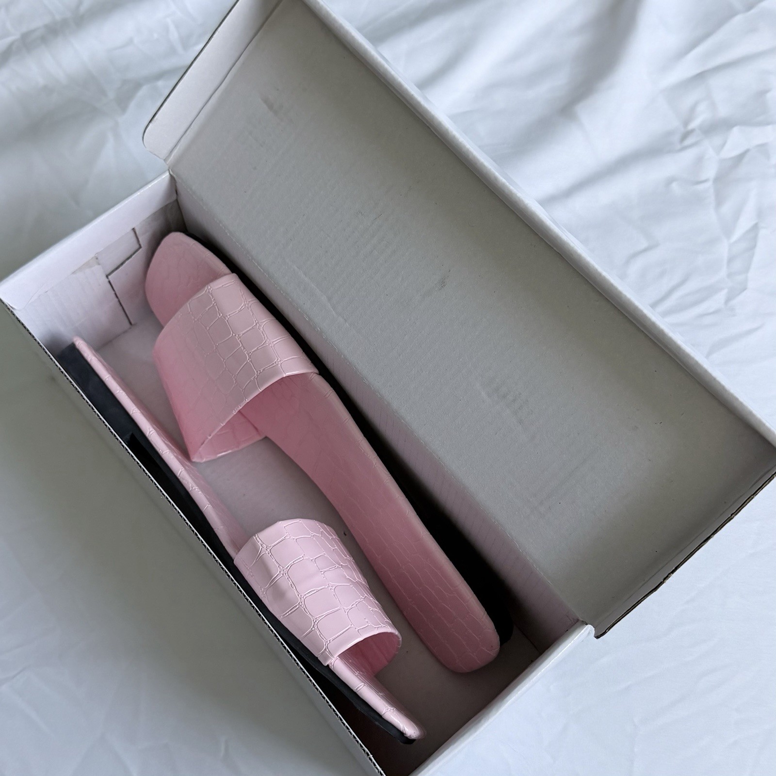Baby Pink Croc-Embossed Glossy Slip On Square Peep Toe Size 9 Cute Slide Sandals