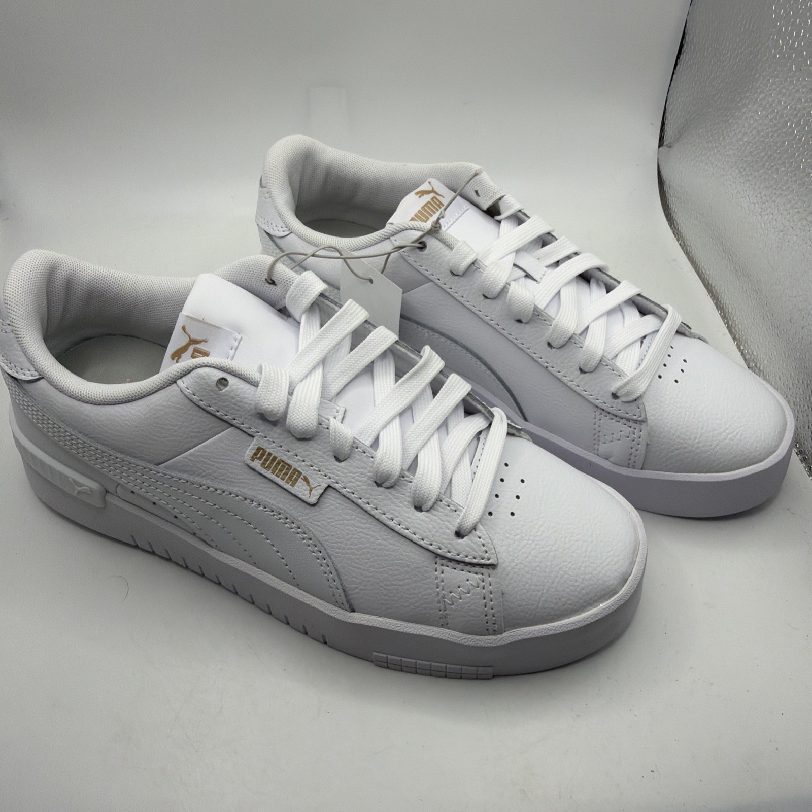 PUMA «Court Sneaker» Women’s Retro Walking Tennis Shoe. Size 8.5. Authentic,NEW