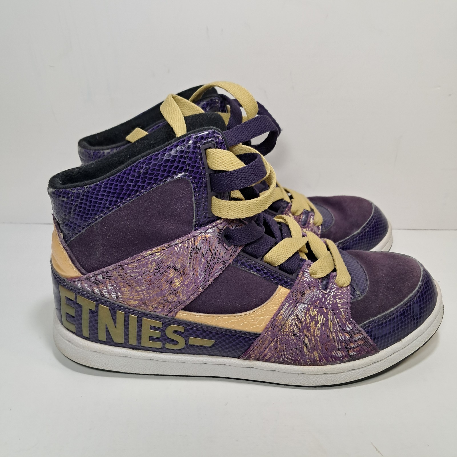 Vintage ETNIES High Top Skater Shoes Size 6.5 Ollie King, Purple & Gold