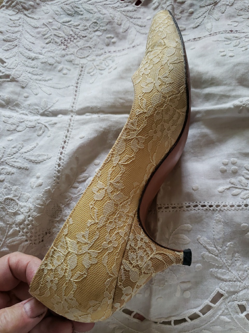 Vintage Norma Kamali Low Heel Pump, Light Yellow, Lace Covered, Sz 6 1/2 Women’s