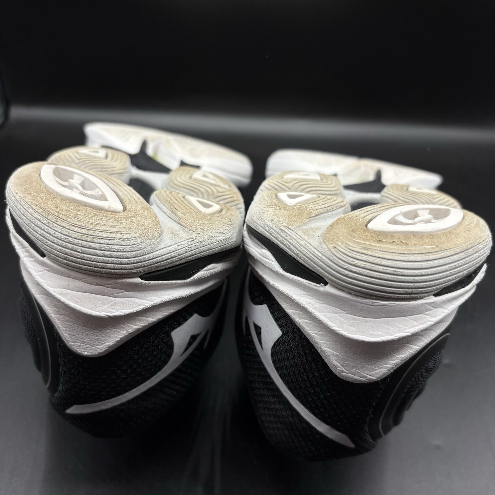 Mizuno Wave Lightning Z6 Volleyball Shoes Women 10.5 Black White Low Top
