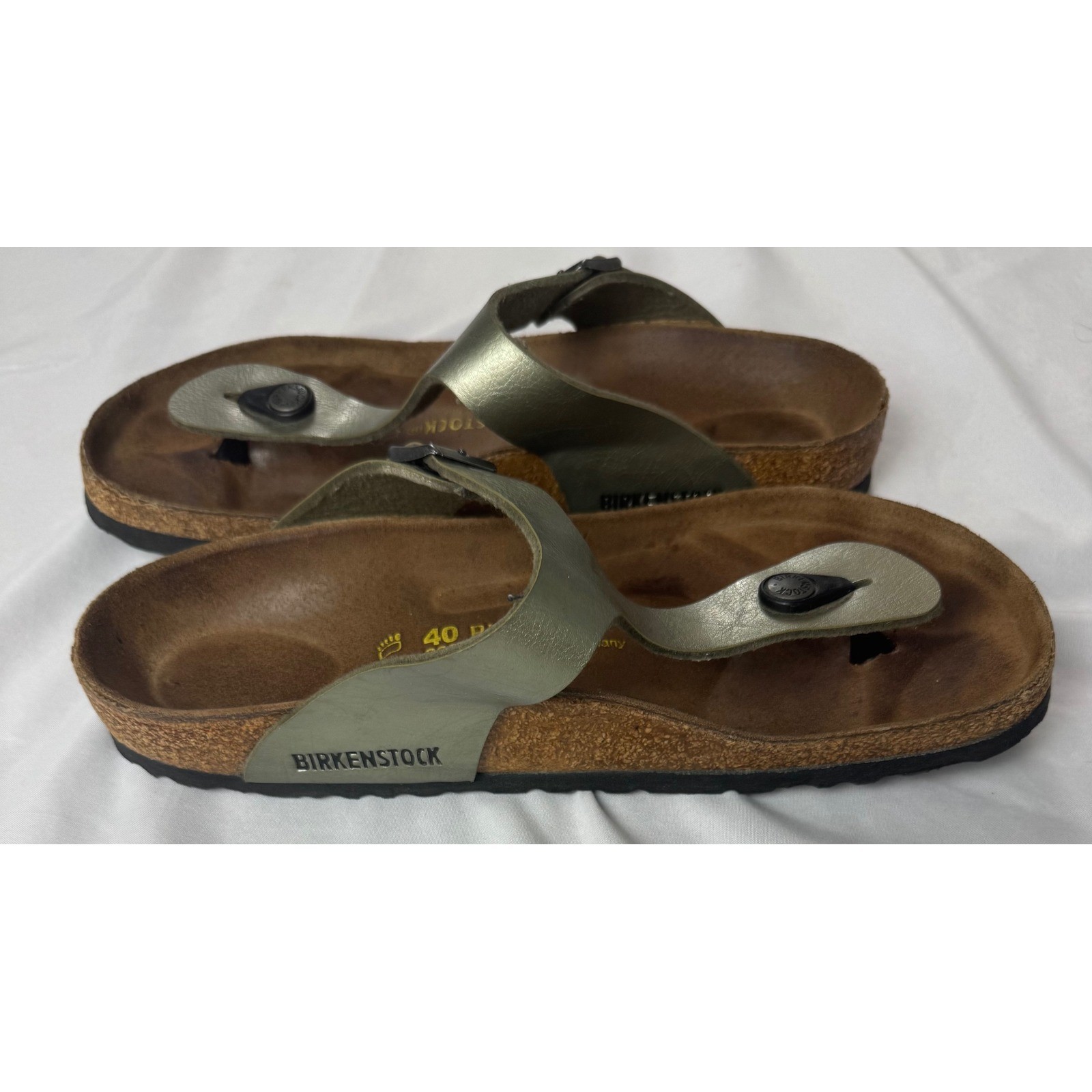 Birkenstock Gizeh Metallic Olive Green Thong Sandals Womens 40 L9 M7 Germany