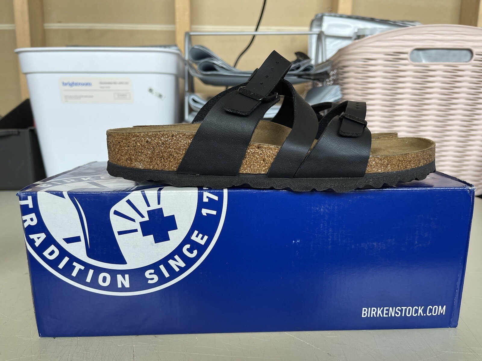 PICK SIZE – Birkenstock Women’s Salina BS Sandal – Black