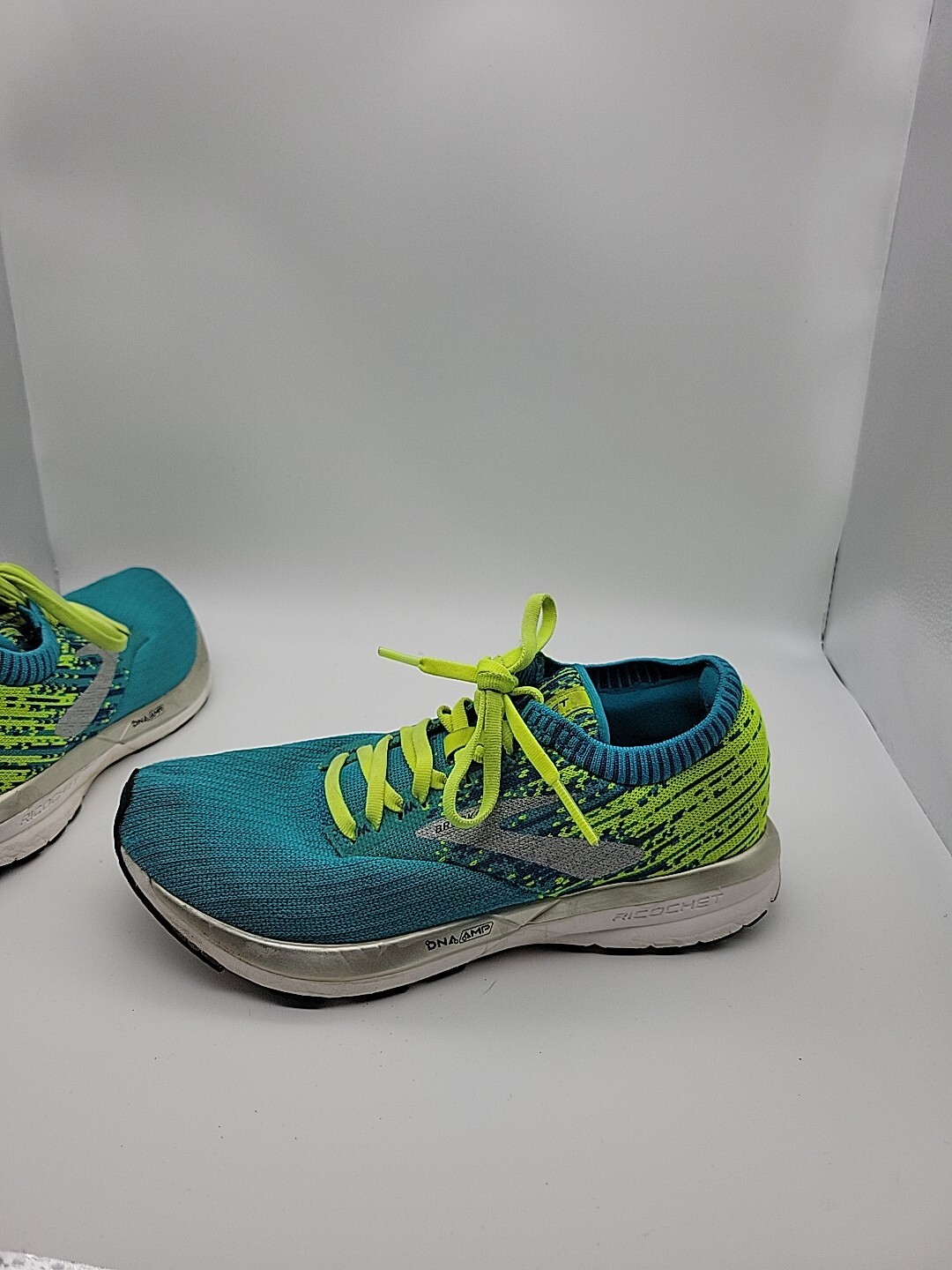 Brooks Womens Ricochet 1202821B430 Blue Green Running Sneakers Shoes Size 7.5 B