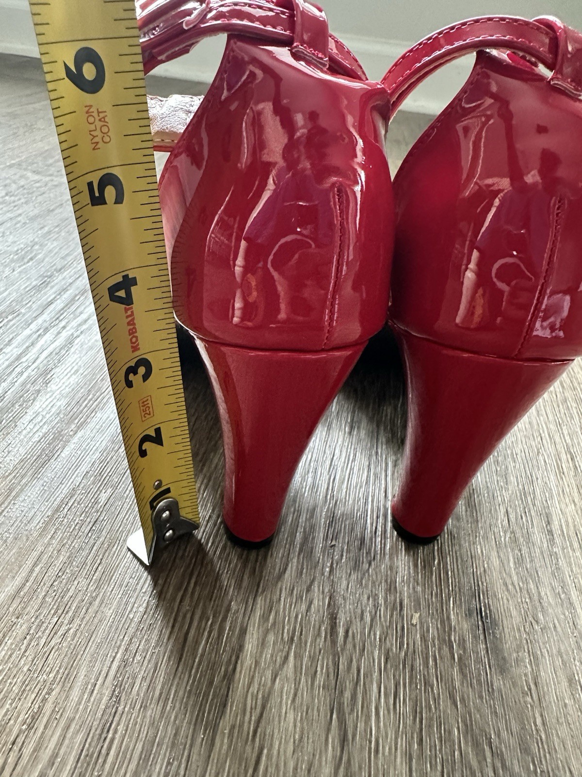 Women’s Red Patent Leather Solid Round Toe Strappy Ankle Strap Block Heels 7.5
