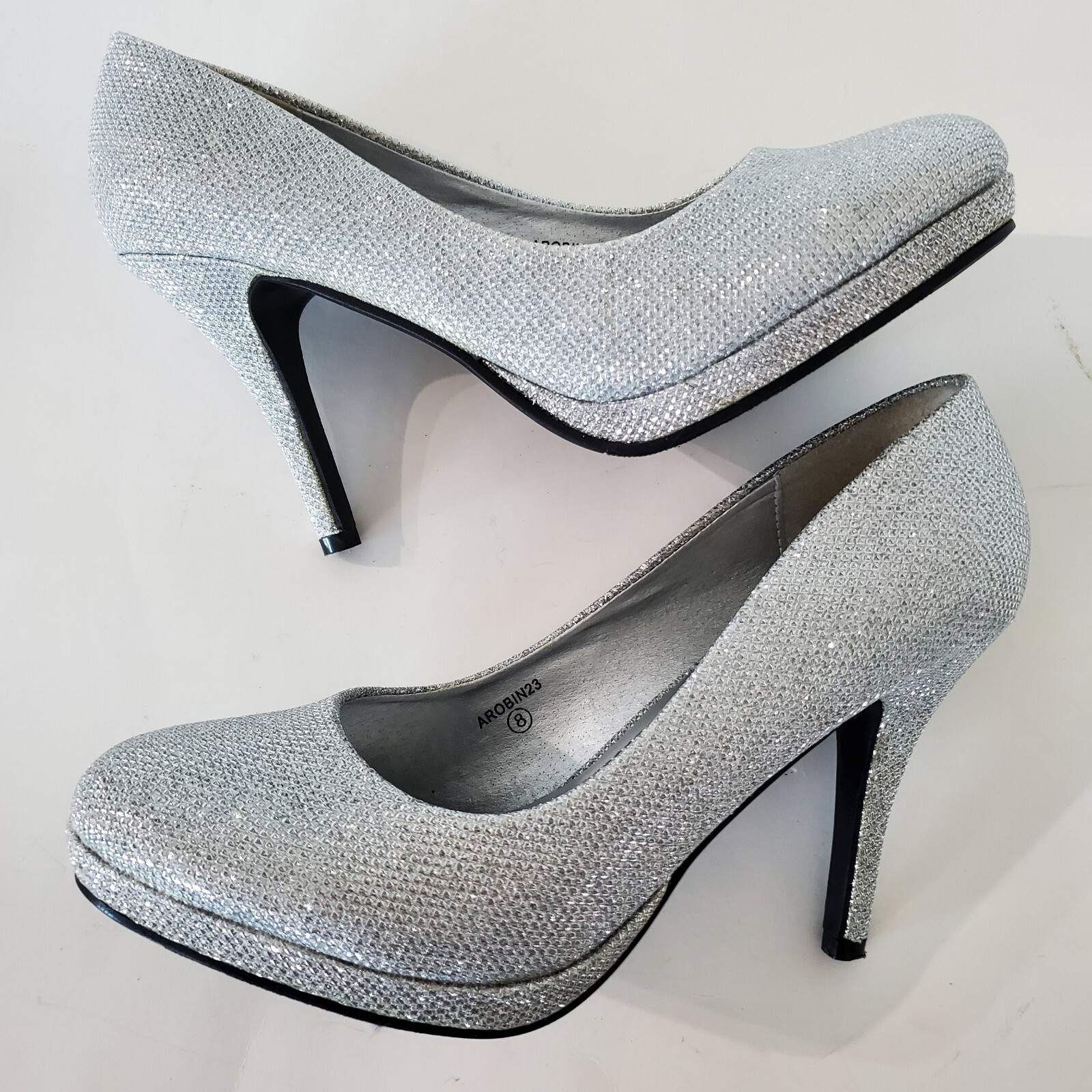 Sparkly Silver Sz 8 Slip On Pump Michaelangelo 3.5″ Heel David’s Bridal AROBIN23