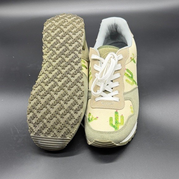 INKKAS Cactus Print Sneakers Women Size 7 US Women 5 US Men Green Tan Lace Up