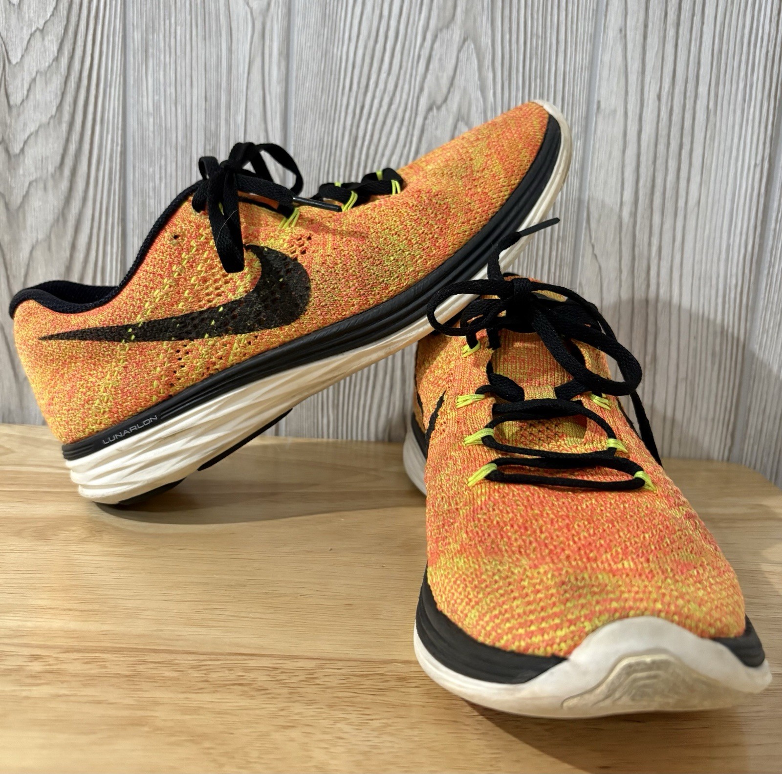 Nike Flyknit Lunar 3 Running Shoes Womens Size 9 Orange Volt Black 698182-700