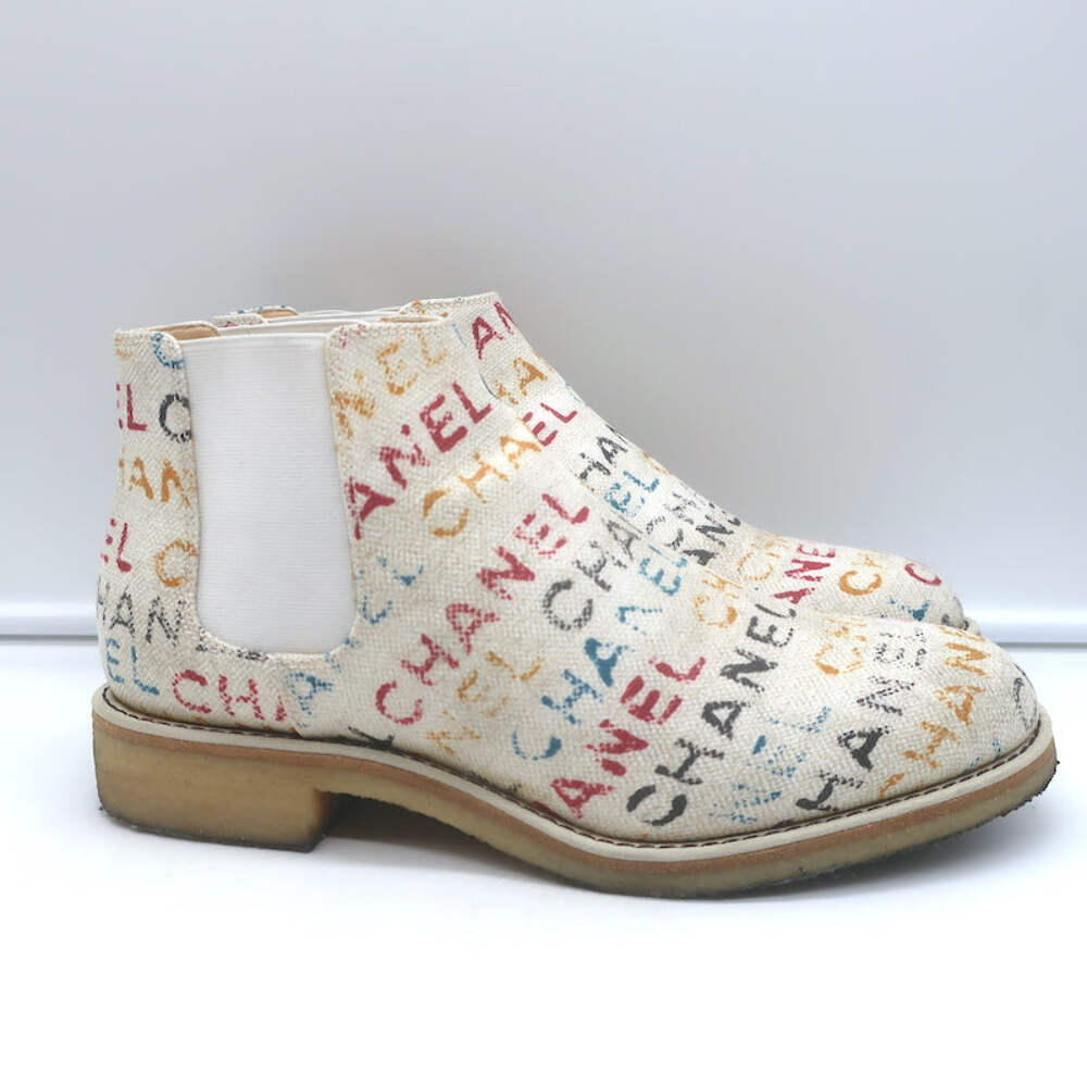 Chanel Graffiti Chelsea Boots Cream Canvas Size 38.5 Flat Ankle Boots