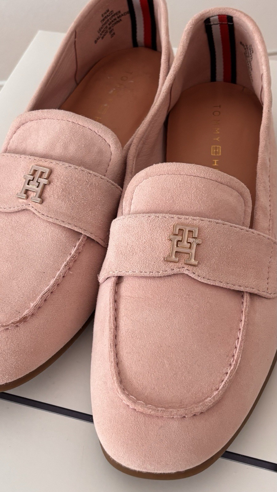 Tommy Hilfiger Razzi Loafers Women’s 6.5M Pink Suede Leather NWOT