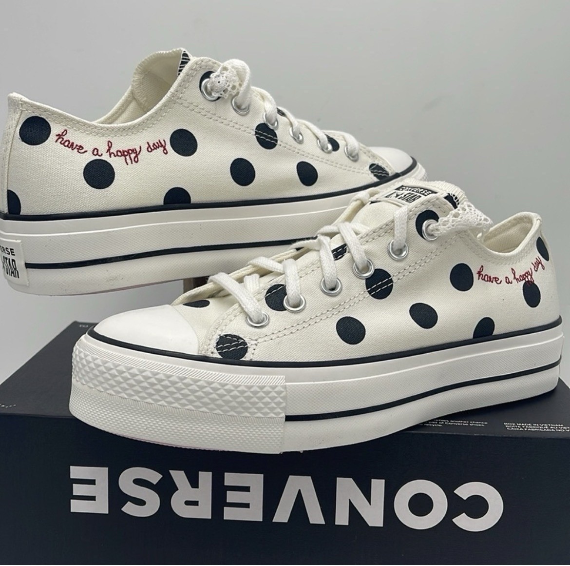 Size 7.5 Converse Women’s Chuck Taylor All Star Lift Platform Cosmic Low Top
