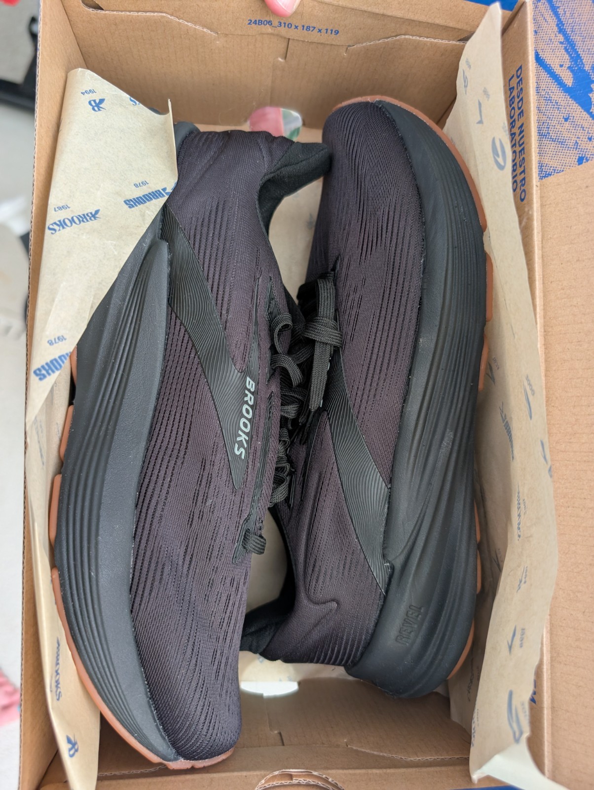 Brooks Revel 8 Running Shoes Women’s Size 9.5 Black Walking Comfort Sneakers NEW
