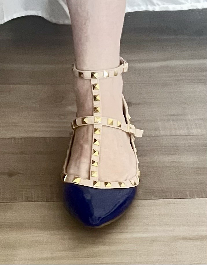 Wild Diva Lounge Blue Studded Pointed Toe T-Strap Buckle Flats 8.5 M
