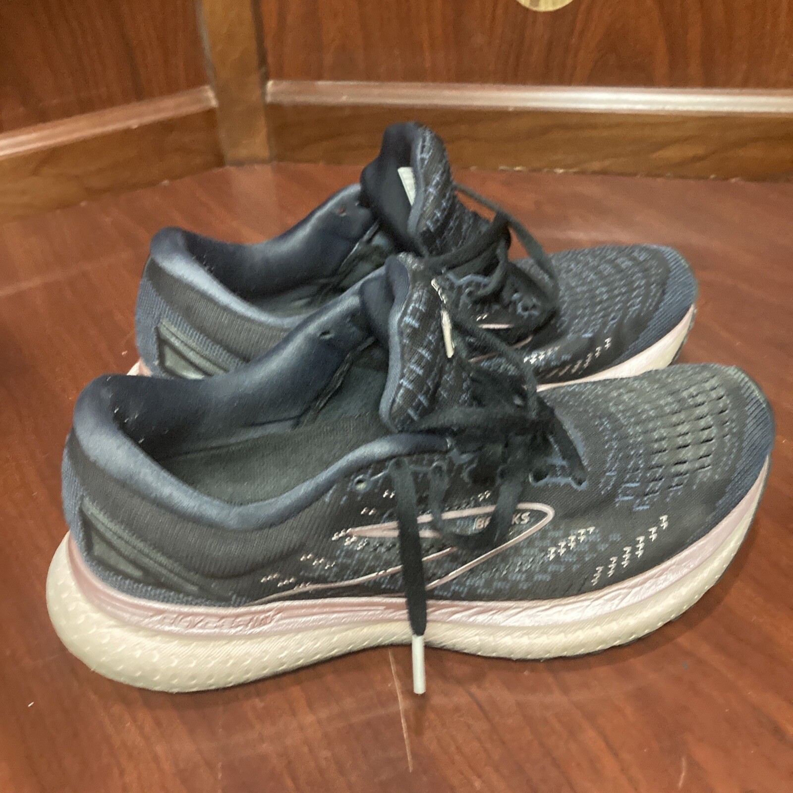 Women’s Running Shoes Size 9 – Brooks Glycerin GTS 19 Black/Metallic/Ombre