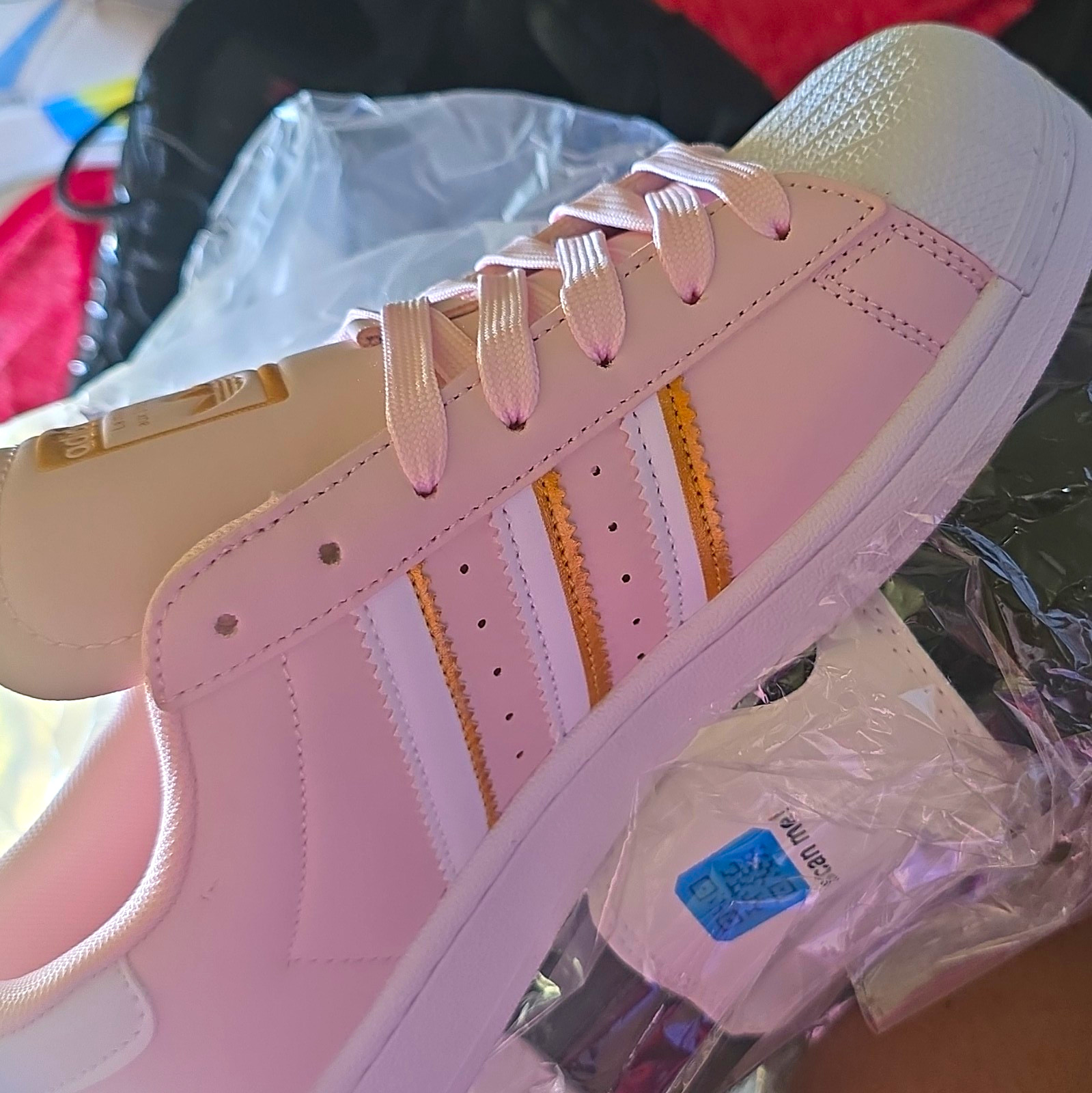 adidas Superstar Women’s Low Top Sneakers Pink/White/Gold Lace-Up