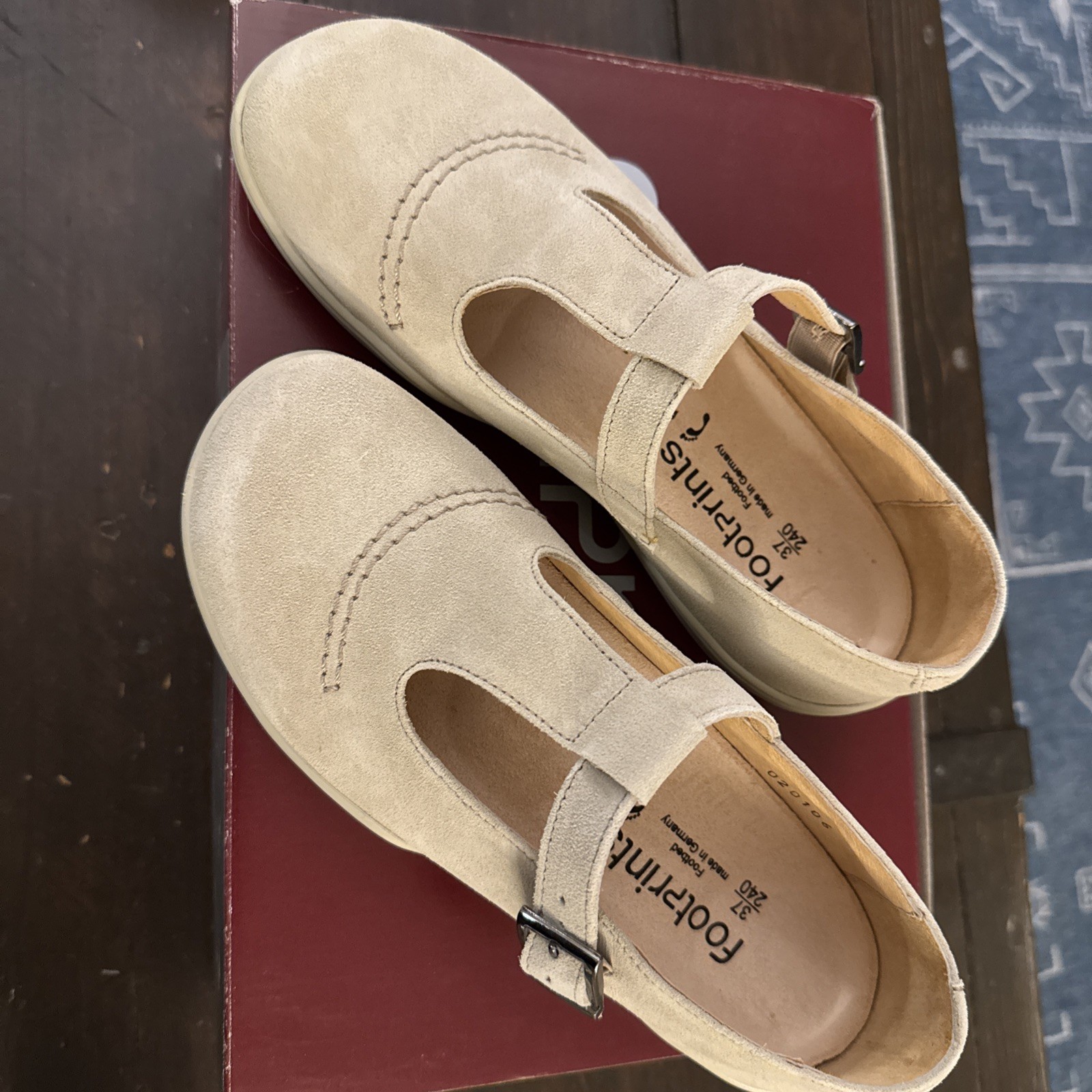 Footprints by Birkenstock Women’s Cream Suede Casablanca Flats Sz 37 NIB