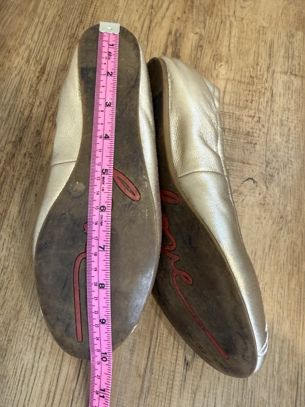 ED Ellen DeGeneres Gold Ballet Flats Embroidered Peace Love Women’s Slip-On 7.5