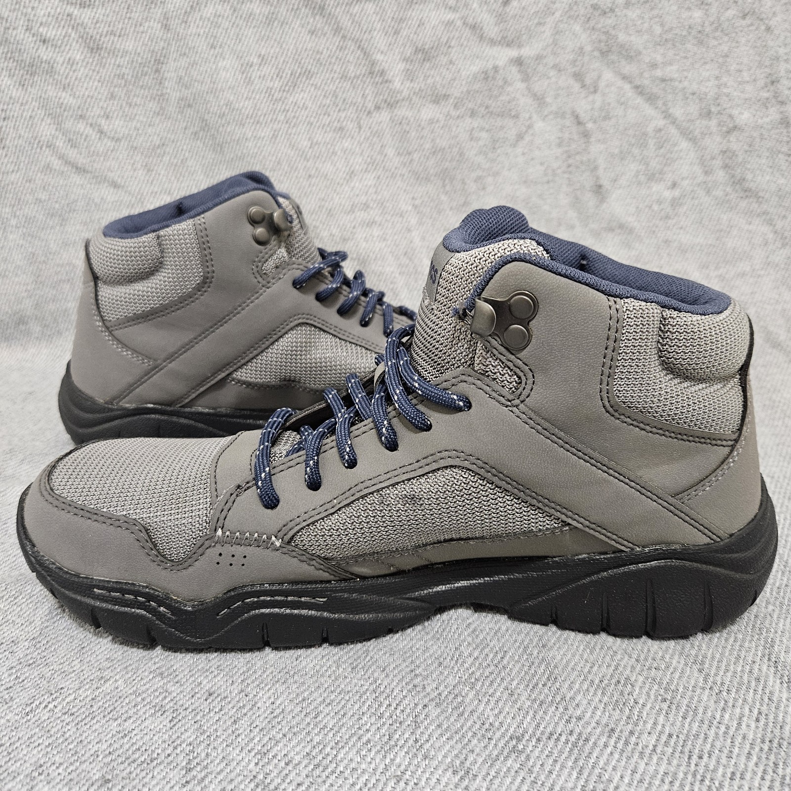 CROCS LiteRide Pacer Size M8/W10 Gray Lace Up Sneakers Shoes 204687