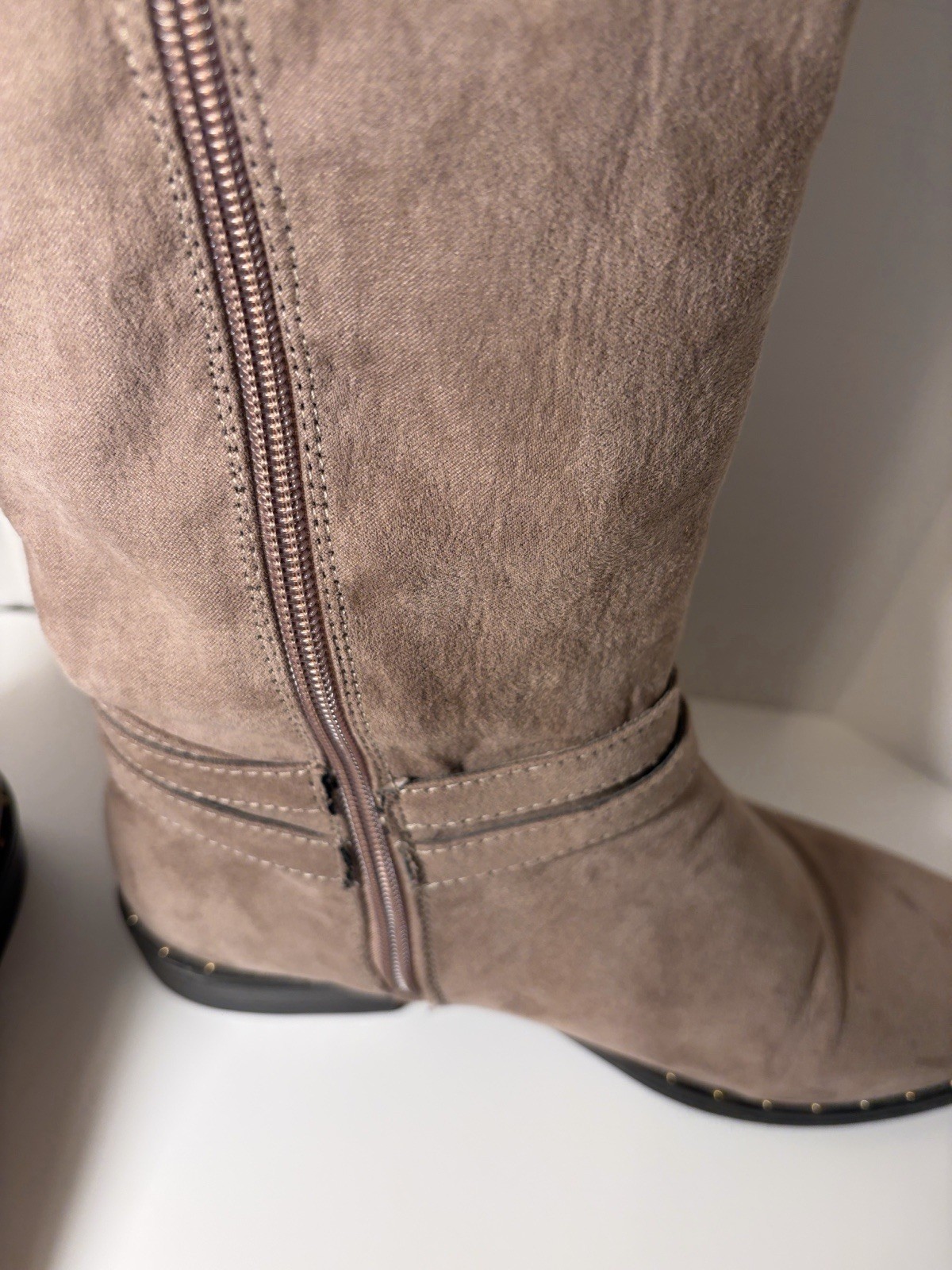Bamboo PREPPY-05S Women’s Brown Faux Suede Knee High Riding Boots 8 Zip Buckle