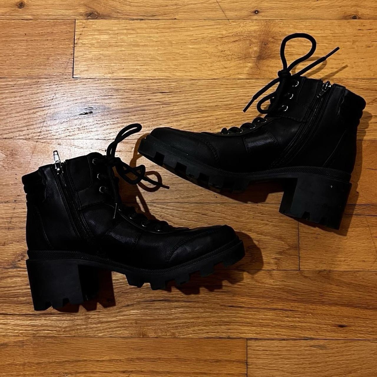 Vintage GUESS Black Chunky Platform Boots 2000s Y2K Size 7 Grunge Punk Goth