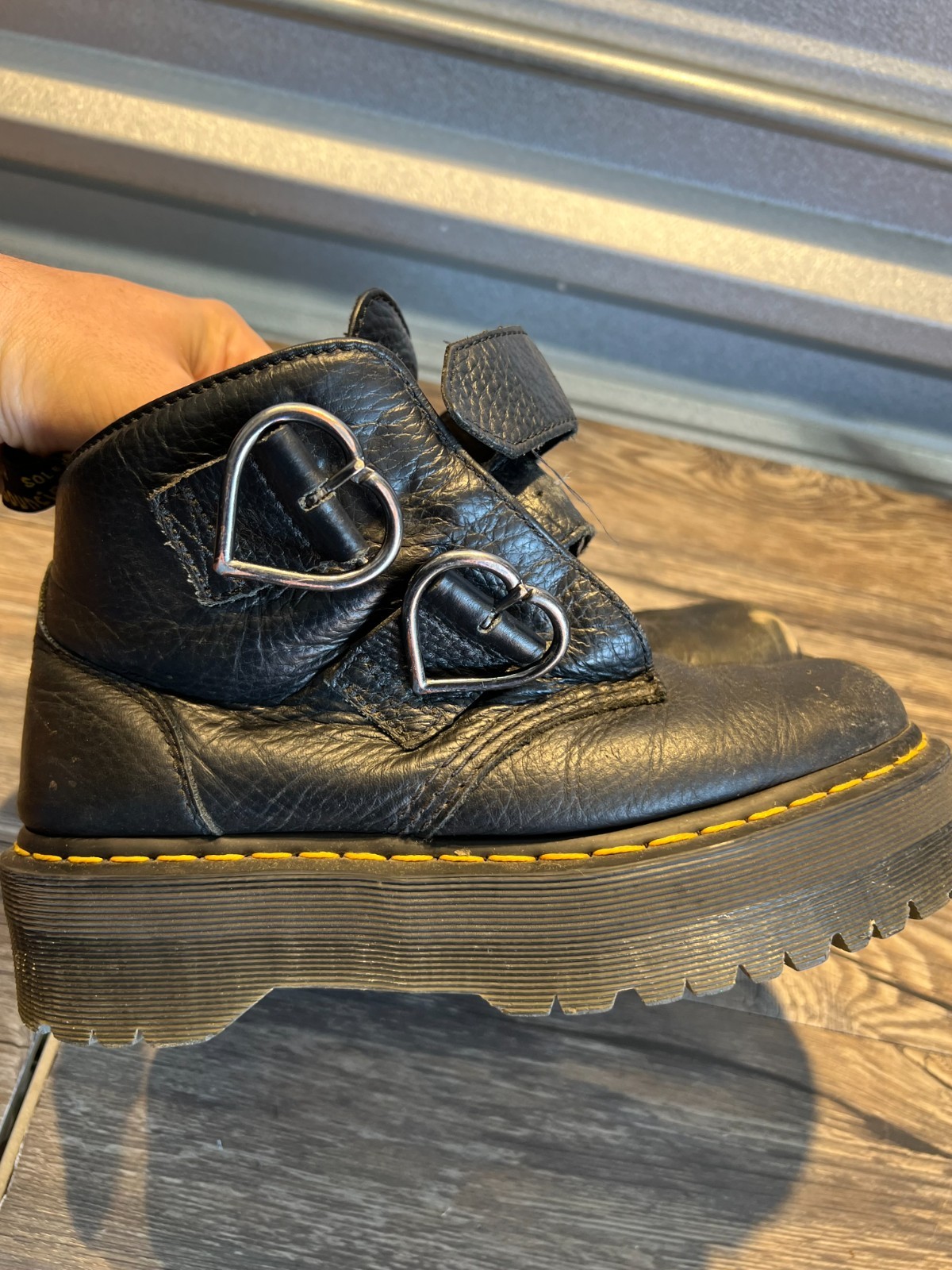 Dr Martens Devon Heart Boots Womens 8 Black Leather Platform Goth Grunge Punk
